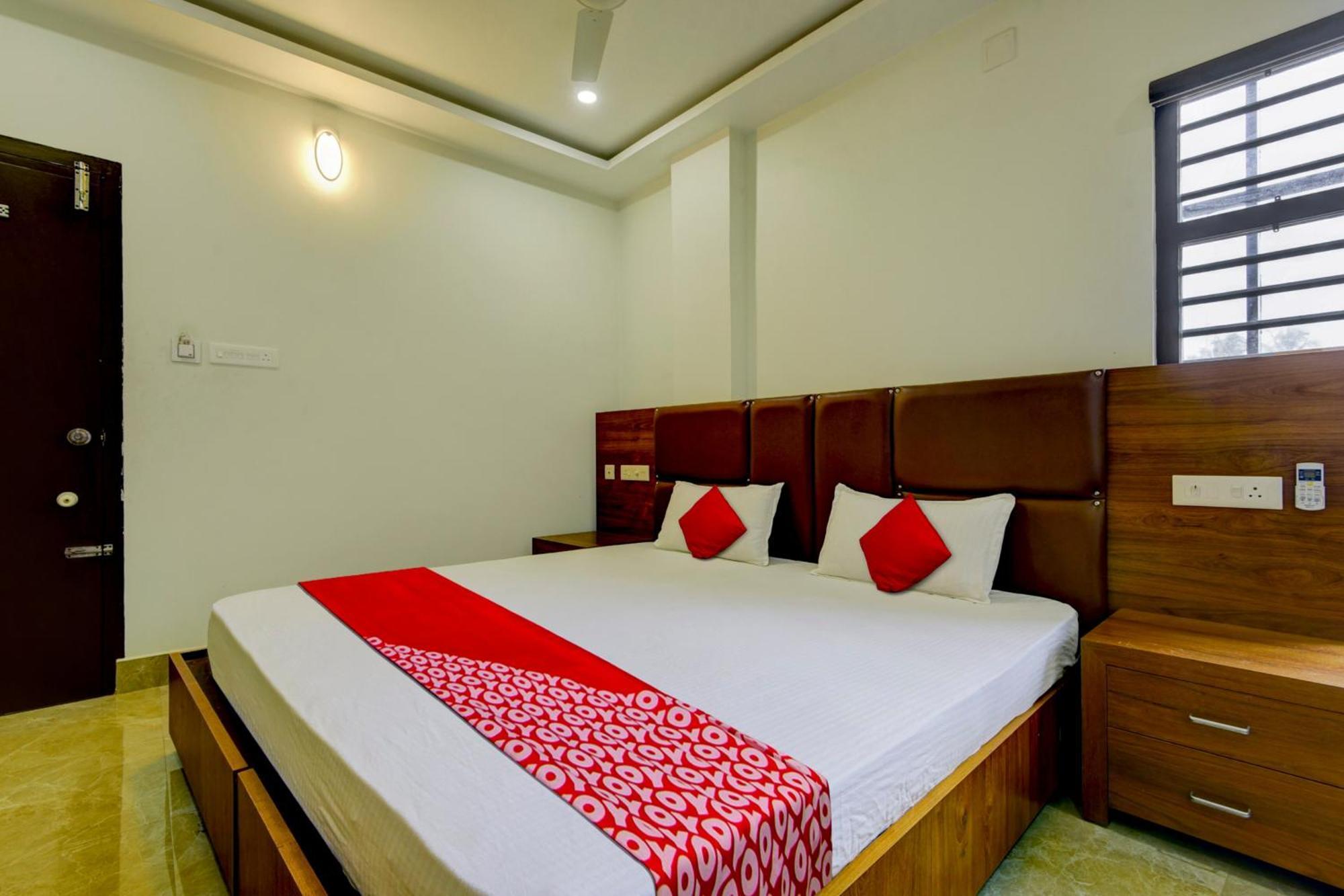 Hotel O Royal Tower Lodge Etakkare المظهر الخارجي الصورة