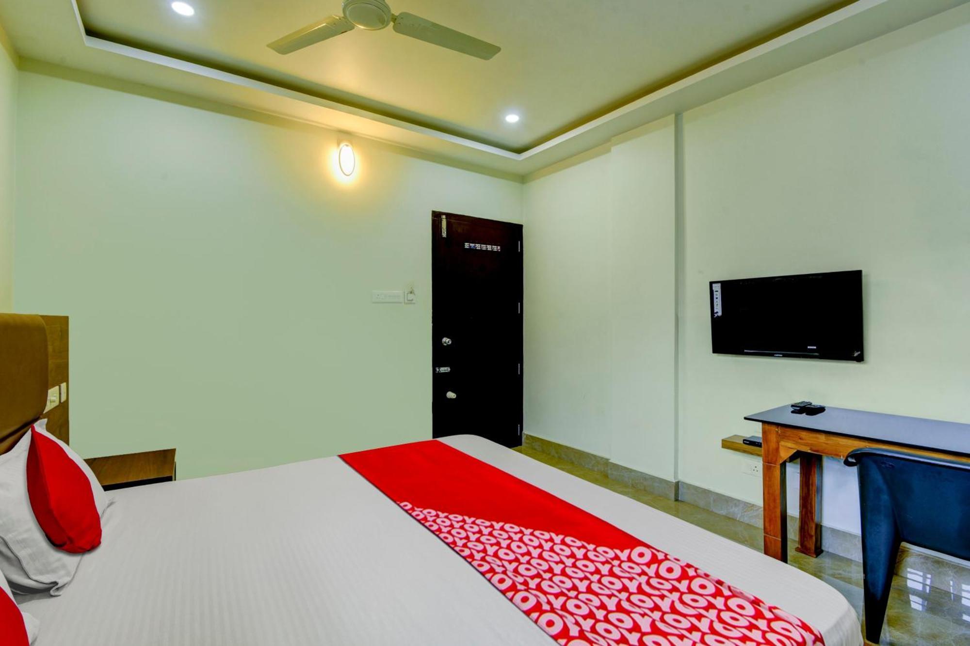 Hotel O Royal Tower Lodge Etakkare المظهر الخارجي الصورة