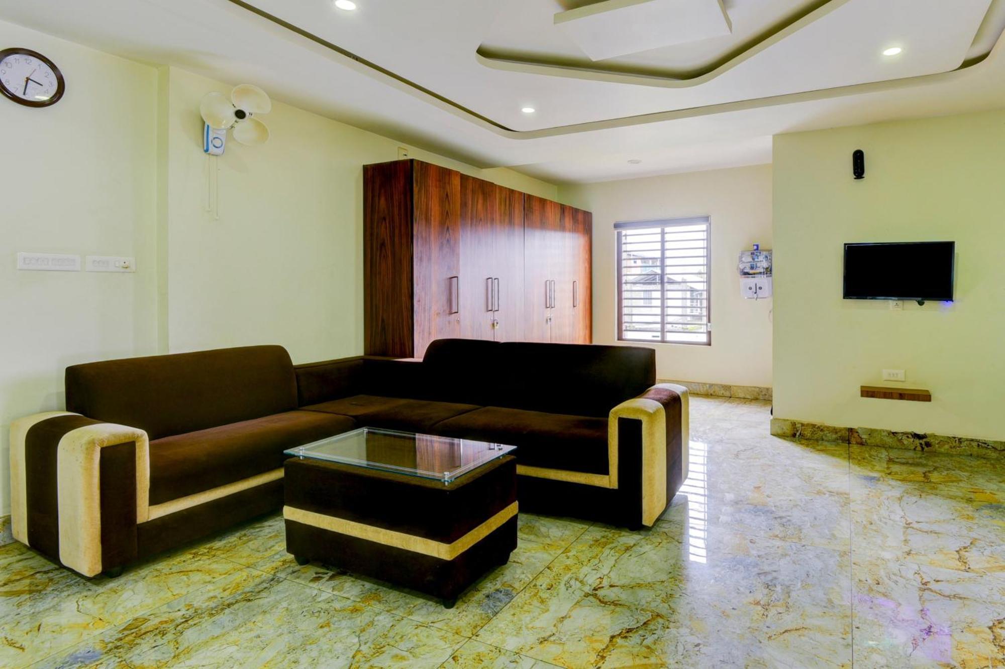Hotel O Royal Tower Lodge Etakkare المظهر الخارجي الصورة