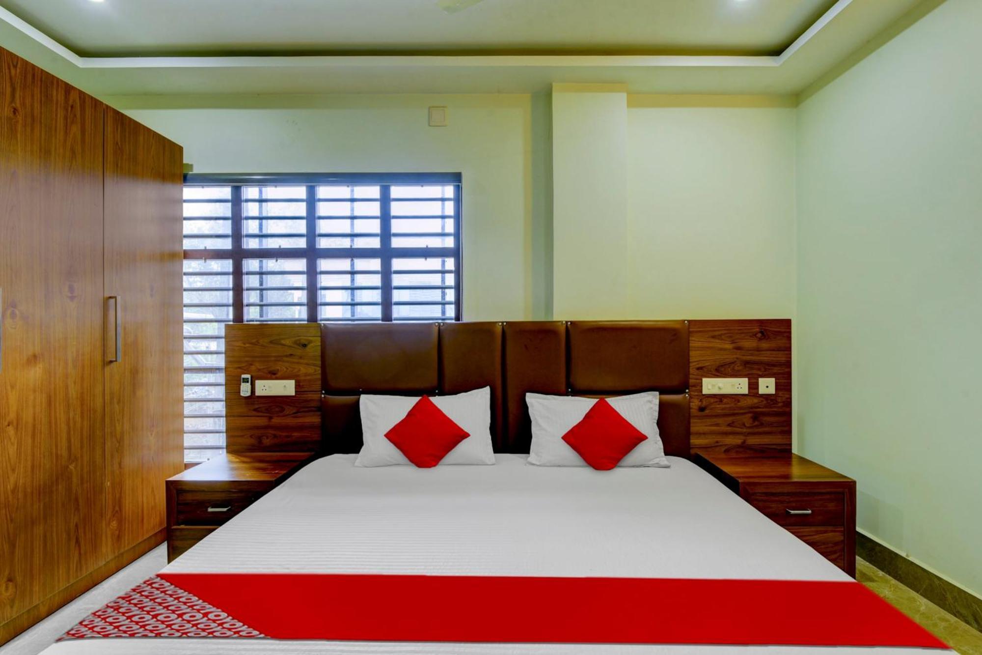 Hotel O Royal Tower Lodge Etakkare المظهر الخارجي الصورة