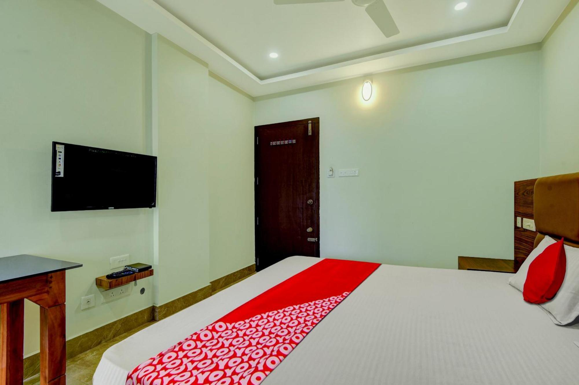 Hotel O Royal Tower Lodge Etakkare المظهر الخارجي الصورة